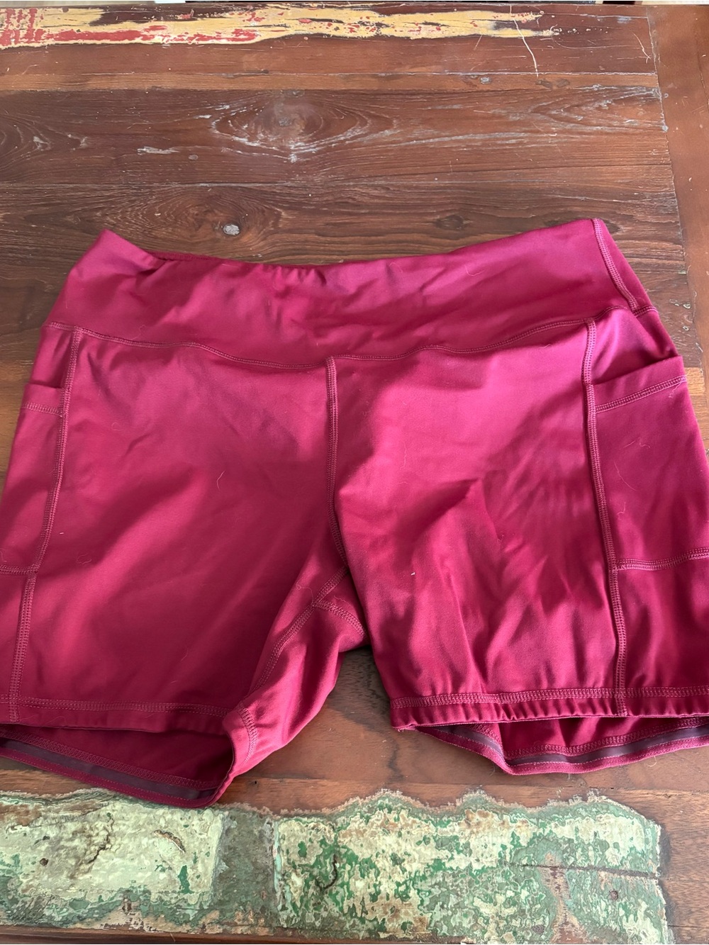 Burgundy/wine-colored biker shorts 2XL